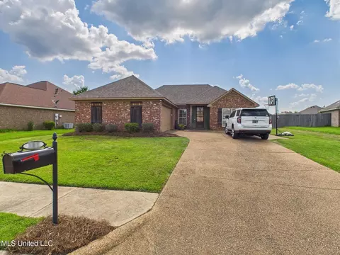 Exterior - 107 Millhouse Dr, Madison, MS 39110 photo 3 of 7