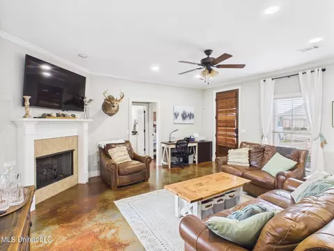 Living - 107 Millhouse Dr, Madison, MS 39110 photo 3 of 3