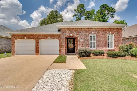 430 Stoneybrook Dr, Brandon, MS 39042
