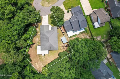 View/Area - 9920 Honalo Pl, Diamondhead, MS 39525 photo 7 of 8