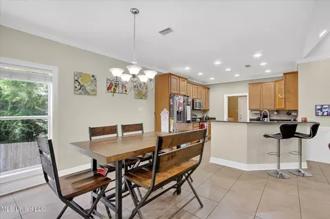 Dining - 9920 Honalo Pl, Diamondhead, MS 39525 photo 2 of 2