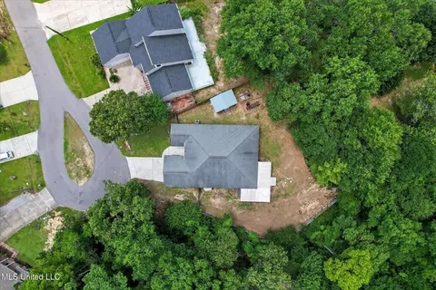 View/Area - 9920 Honalo Pl, Diamondhead, MS 39525 photo 3 of 8