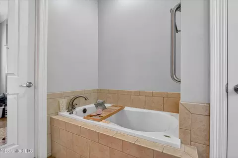 Bath - 9920 Honalo Pl, Diamondhead, MS 39525 photo 3 of 6