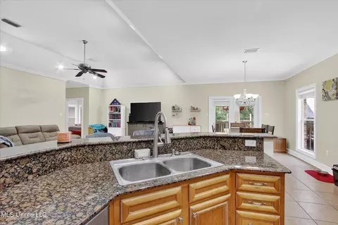 Kitchen - 9920 Honalo Pl, Diamondhead, MS 39525 photo 5 of 6