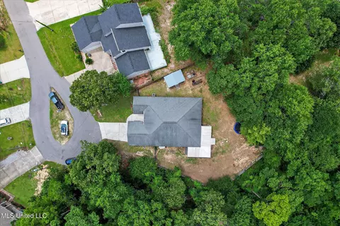 View/Area - 9920 Honalo Pl, Diamondhead, MS 39525 photo 5 of 8