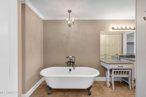Bath - 80 Breakers Ln, Ridgeland, MS 39157 photo 1 of 8