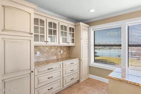 Kitchen - 80 Breakers Ln, Ridgeland, MS 39157 photo 3 of 6