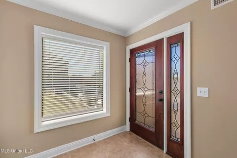 Entry Way - 80 Breakers Ln, Ridgeland, MS 39157 photo 1 of 9