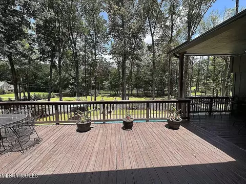 Exterior - 1202 White Oak Dr, Hernando, MS 38632 photo 9 of 9