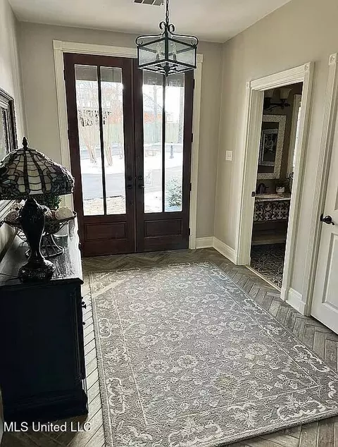 Entry Way - 1202 White Oak Dr, Hernando, MS 38632 photo 2 of 2