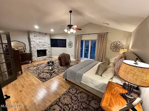 Bedroom - 1202 White Oak Dr, Hernando, MS 38632 photo 1 of 5