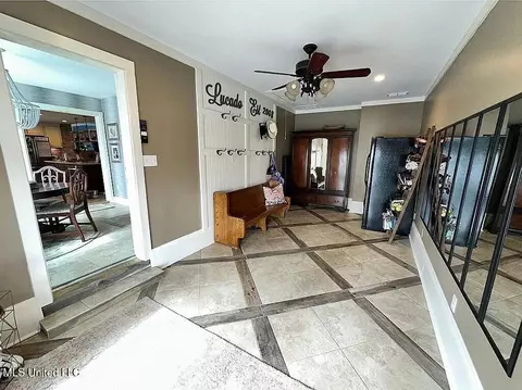 Entry Way - 1202 White Oak Dr, Hernando, MS 38632 photo 1 of 2
