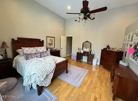 Bedroom - 1202 White Oak Dr, Hernando, MS 38632 photo 5 of 5