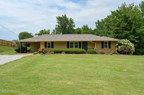 8500 Dunn Ln, Olive Branch, MS 38654