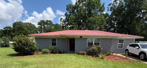337 Ten Mile Church Rd, Perkinston, MS 39573