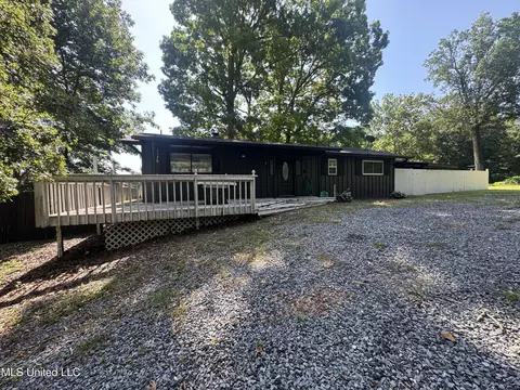 Exterior - 2570 Pine Dr, Hernando, MS 38632 photo 1 of 14