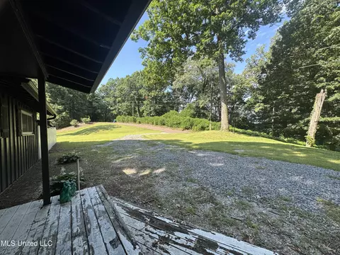 Exterior - 2570 Pine Dr, Hernando, MS 38632 photo 4 of 14