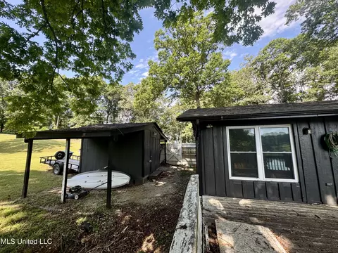 Exterior - 2570 Pine Dr, Hernando, MS 38632 photo 7 of 14