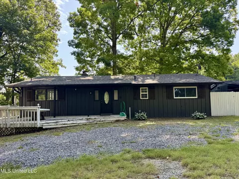 2570 Pine Dr, Hernando, MS 38632