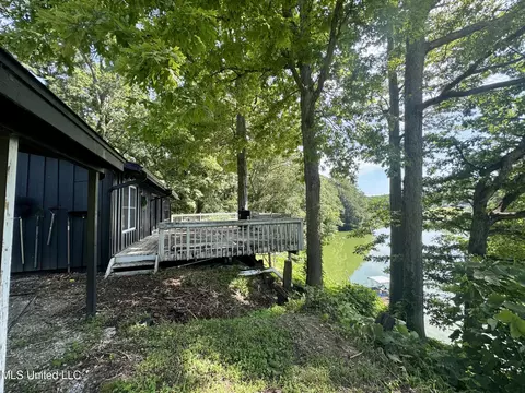 Exterior - 2570 Pine Dr, Hernando, MS 38632 photo 5 of 14