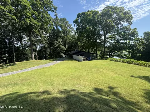 Exterior - 2570 Pine Dr, Hernando, MS 38632 photo 13 of 14