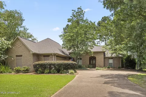 1233 Woodberry Dr, Madison, MS 39110