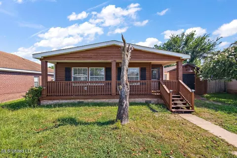 512 Ridgecrest Dr, Pearl, MS 39208