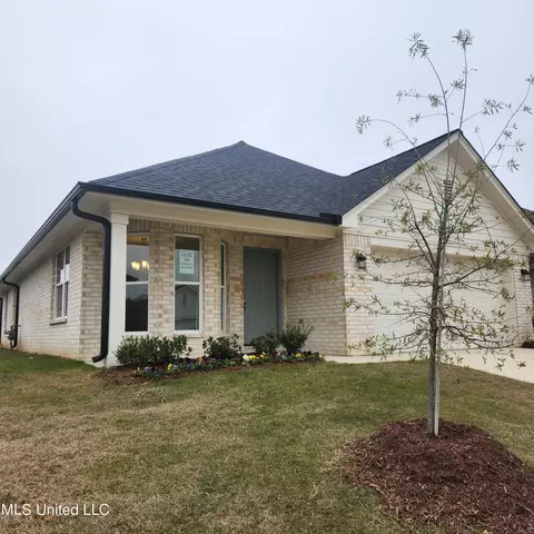 7899 Gardendale Dr, Olive Branch, MS 38654