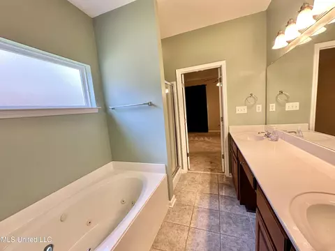 211 Fairway Trace Dr, Hernando, MS 38632 photo 24