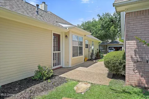 Exterior - 1028 Bridgeport Dr, Madison, MS 39110 photo 4 of 4