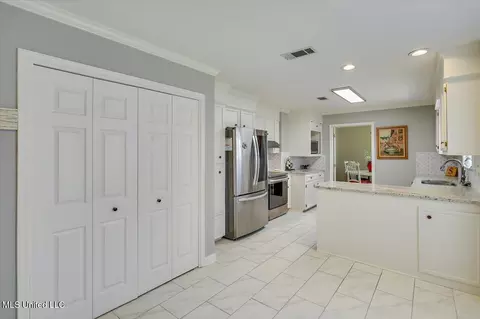 Other - 1028 Bridgeport Dr, Madison, MS 39110 photo 2 of 8