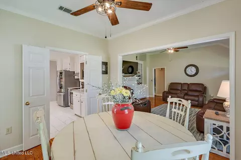 Dining - 1028 Bridgeport Dr, Madison, MS 39110 photo 2 of 2