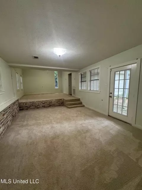 1415 Winchester St, Jackson, MS 39211 photo 32
