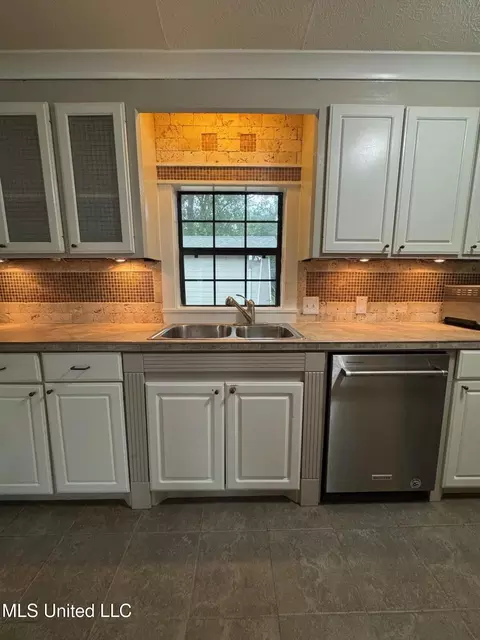 1415 Winchester St, Jackson, MS 39211 photo 22