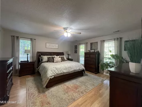 Bedroom - 1680 Cedar Bend Rd, Hernando, MS 38632 photo 8 of 11