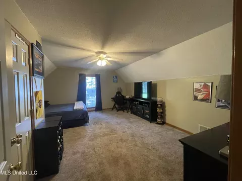 Bedroom - 1680 Cedar Bend Rd, Hernando, MS 38632 photo 1 of 11