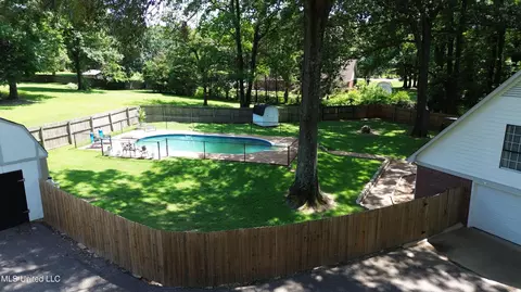 Exterior - 1680 Cedar Bend Rd, Hernando, MS 38632 photo 5 of 12