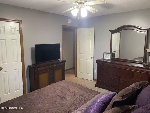 Bedroom - 1680 Cedar Bend Rd, Hernando, MS 38632 photo 11 of 11