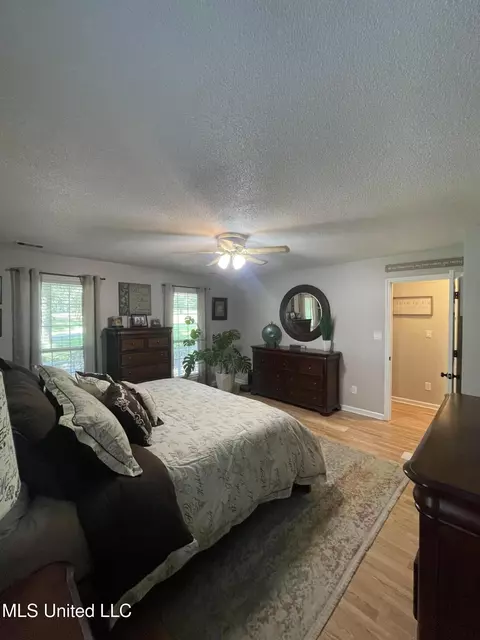 Bedroom - 1680 Cedar Bend Rd, Hernando, MS 38632 photo 10 of 11