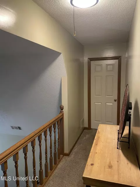 Entry Way - 1680 Cedar Bend Rd, Hernando, MS 38632 photo 2 of 5