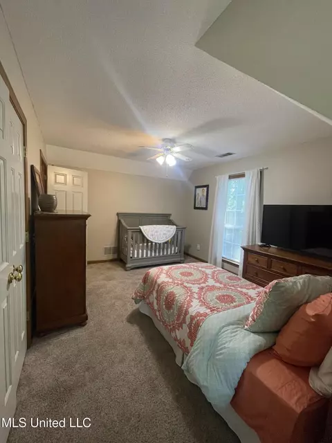 Bedroom - 1680 Cedar Bend Rd, Hernando, MS 38632 photo 6 of 11