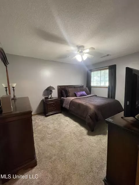 Bedroom - 1680 Cedar Bend Rd, Hernando, MS 38632 photo 3 of 11