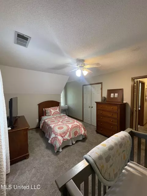 Bedroom - 1680 Cedar Bend Rd, Hernando, MS 38632 photo 5 of 11