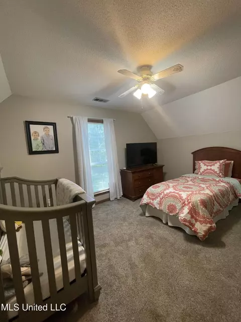 Bedroom - 1680 Cedar Bend Rd, Hernando, MS 38632 photo 4 of 11