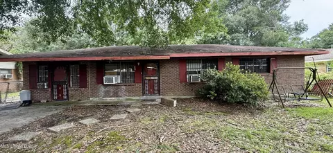 884 Herrin Dr, Picayune, MS 39466