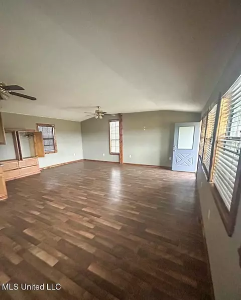 Living - 003 Highway 80, Edwards, MS 39066 photo 1 of 1