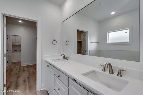 Bath - 400 Butternut Dr, Canton, MS 39046 photo 6 of 6