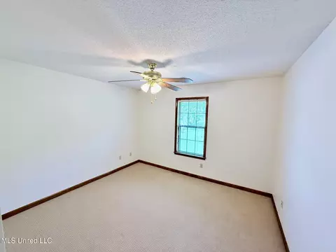 155 W Foxwood Circle Cir, Hernando, MS 38632 photo 16