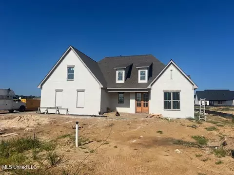 1767 Caribe Drive Dr, Nesbit, MS 38651