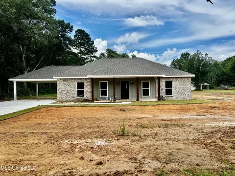 6209 Mccormack Rd, Moss Point, MS 39562